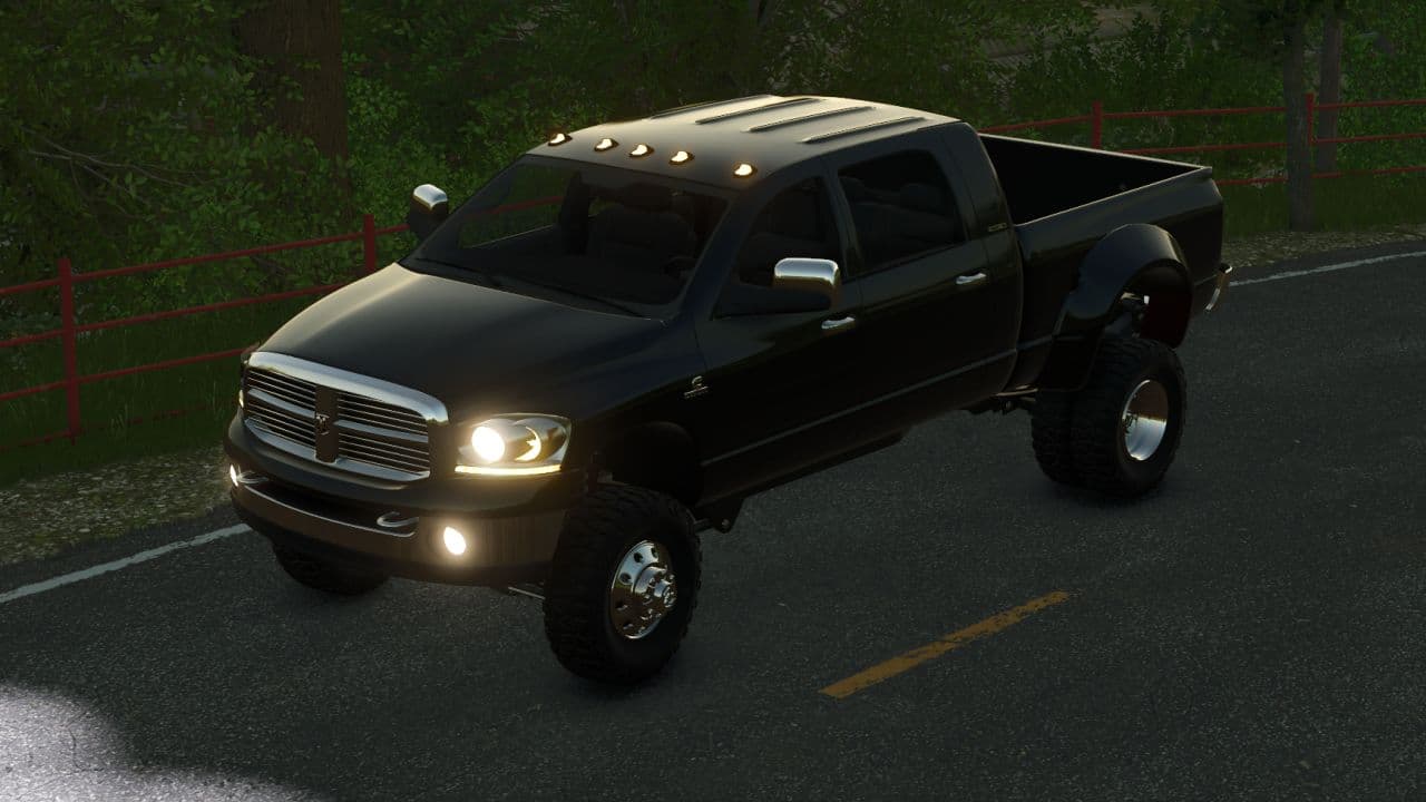 2006 Dodge Ram Megacab 2