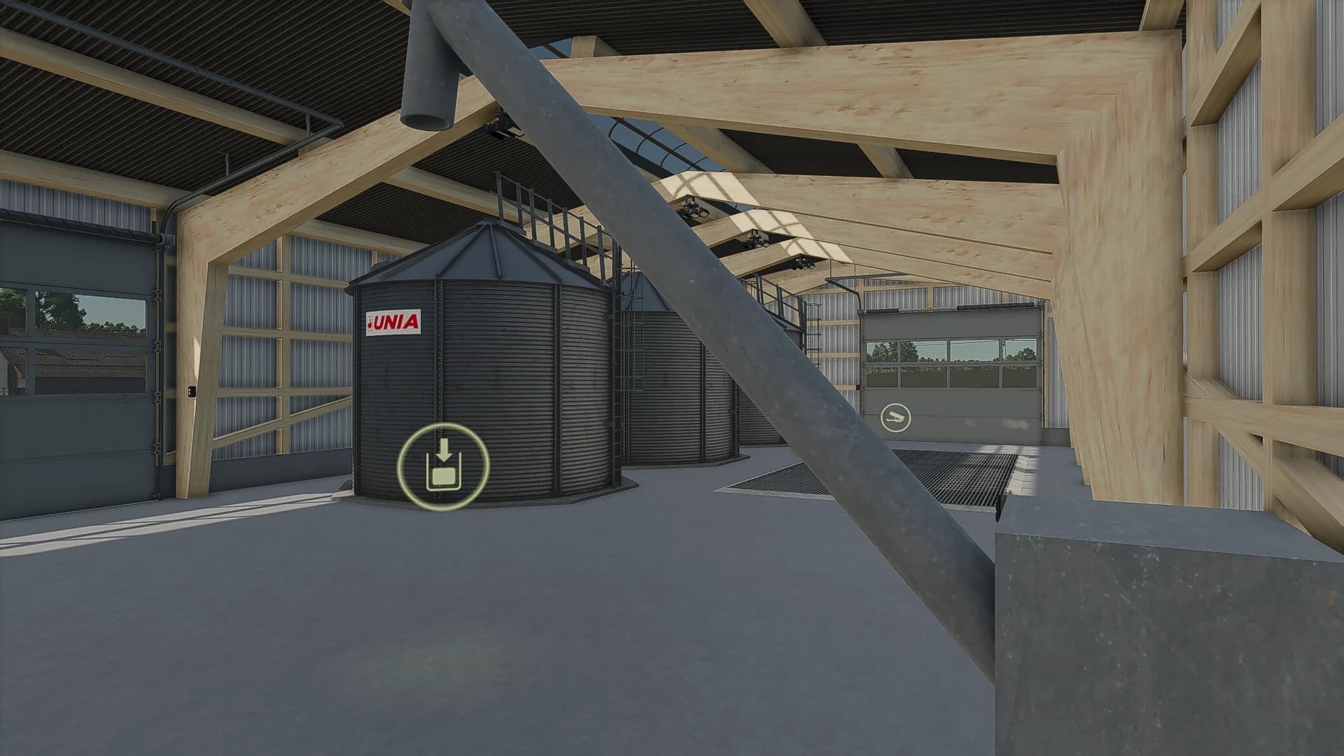 Hall with integrated silo 6