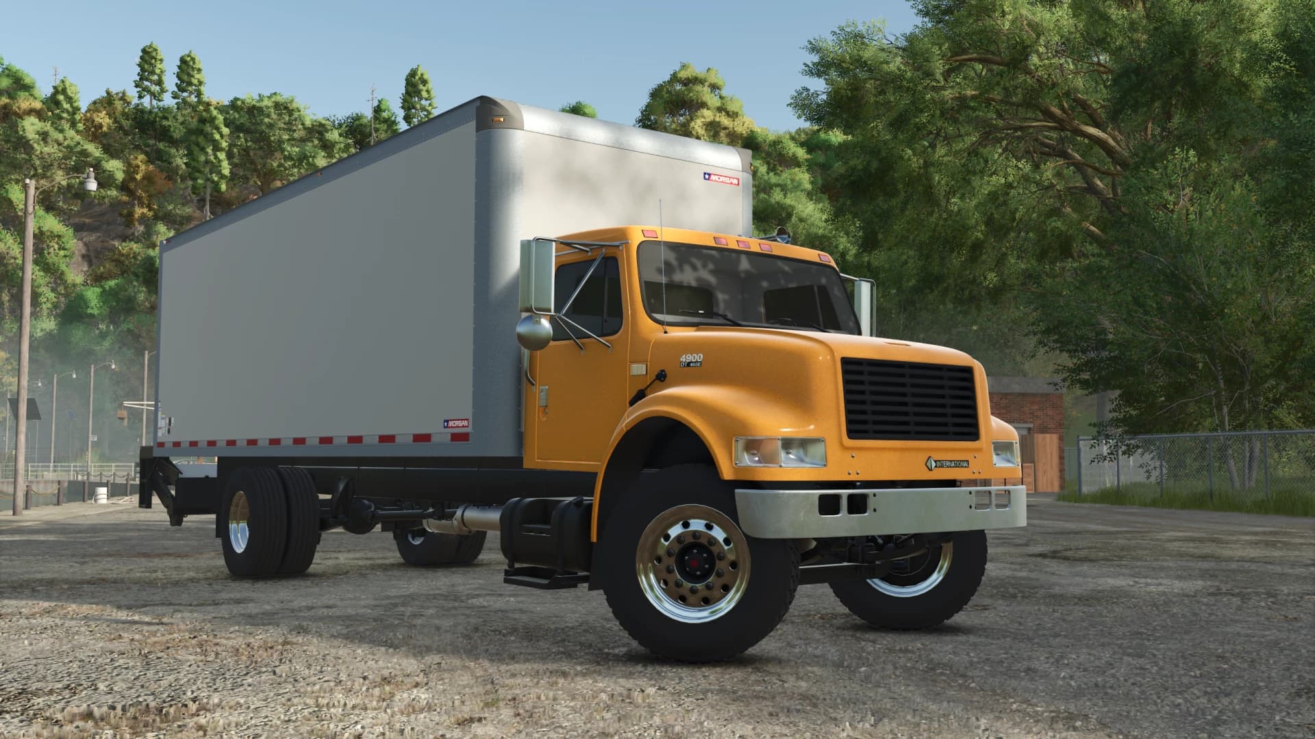 International 4900 Box truck 4