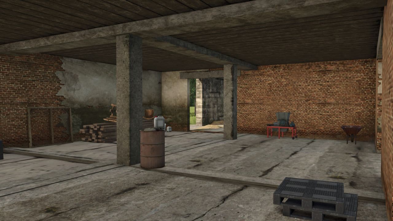 Ivoy Straw Hangar 2