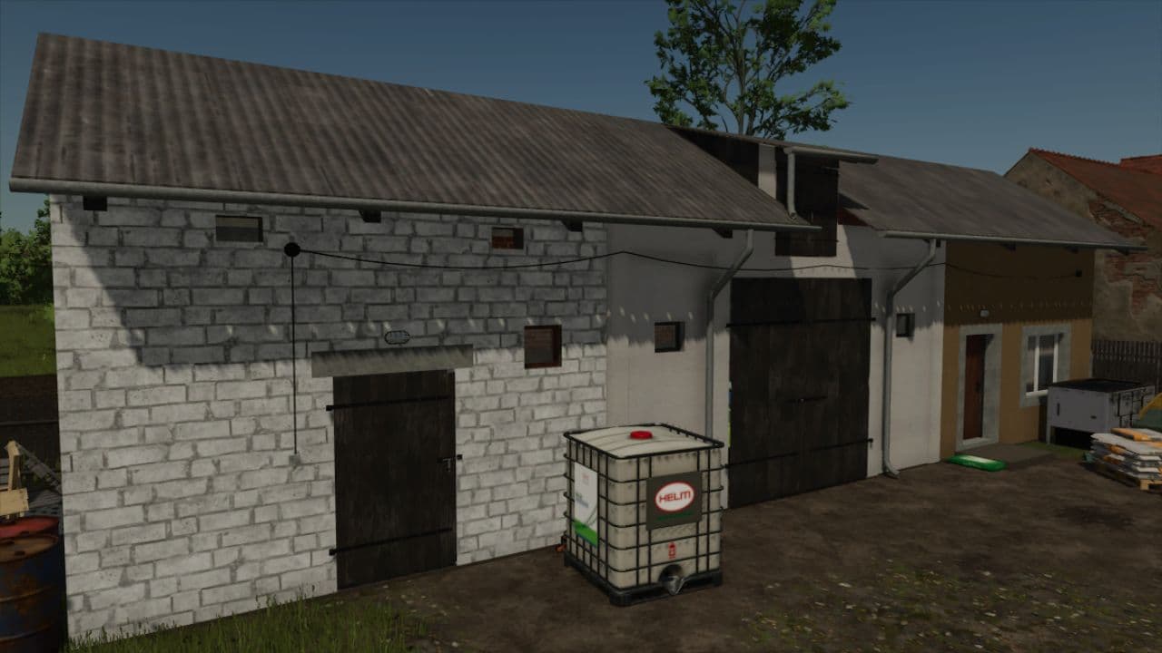 Outbuilding with garage 4