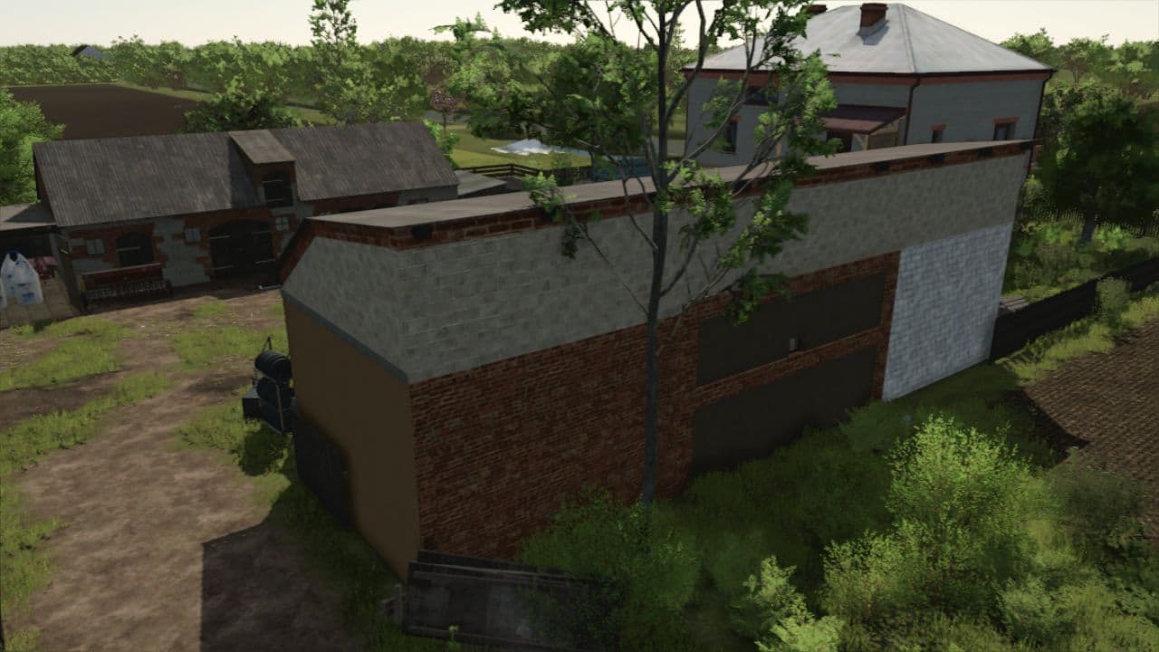 Outbuilding with garage 3