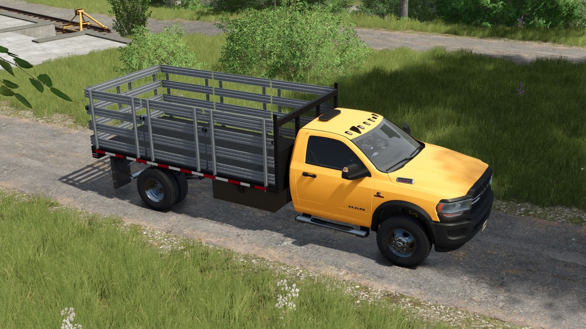 Dodge Ram 5500 Stakebed 2