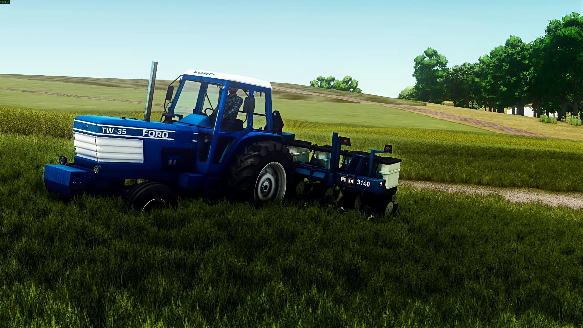 Kinze 3140 8 Row Planter 3