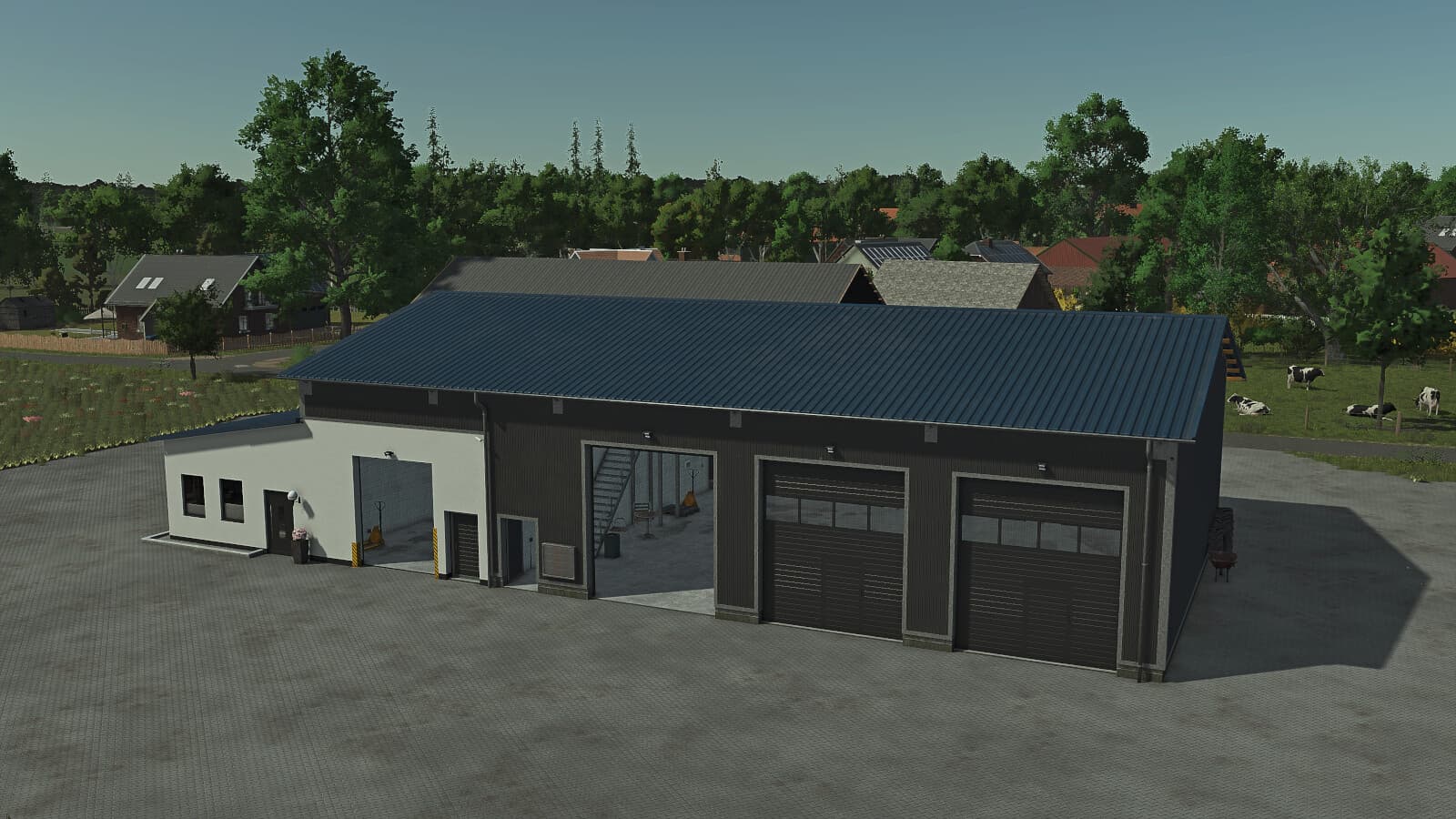 Industrialbuilding With Garage 4