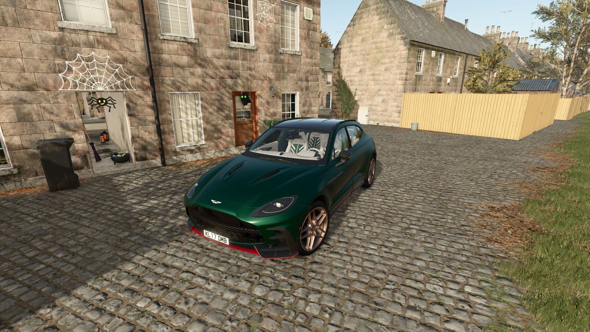 Aston Martin DBX S