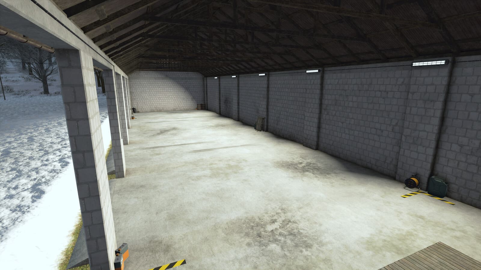 Big Open Garage With Workshop 2