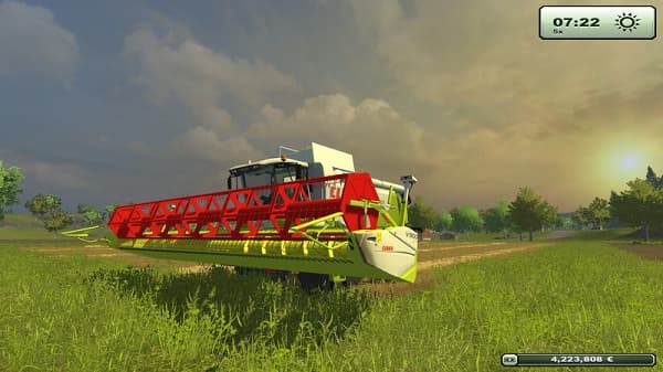 Claas Vario 900 And Trailer