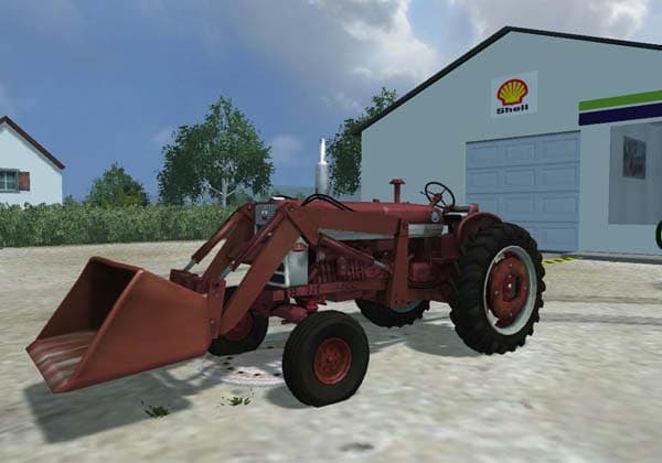 FARMALL 560 WITH LOADER 3