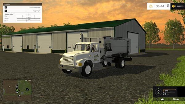 International feed truck 3