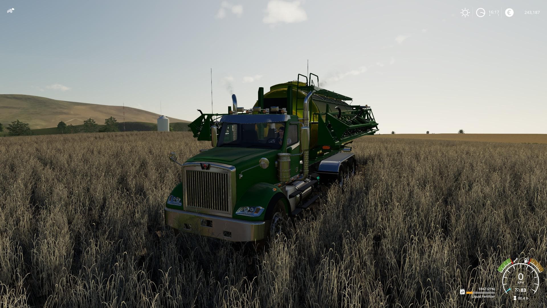 JD 4045 hooklift sprayer 2