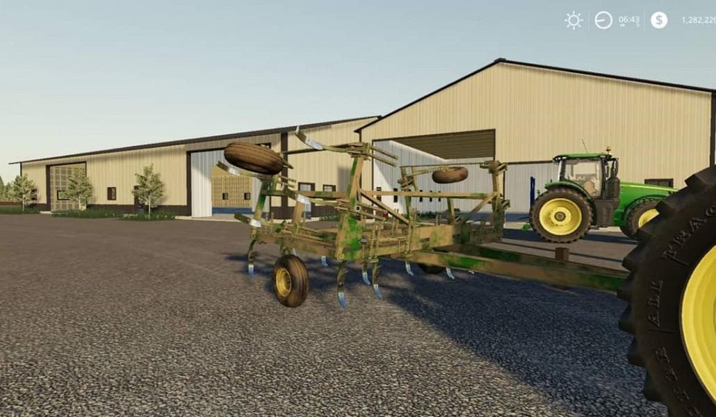 John Deere 1600 chisel plow 2