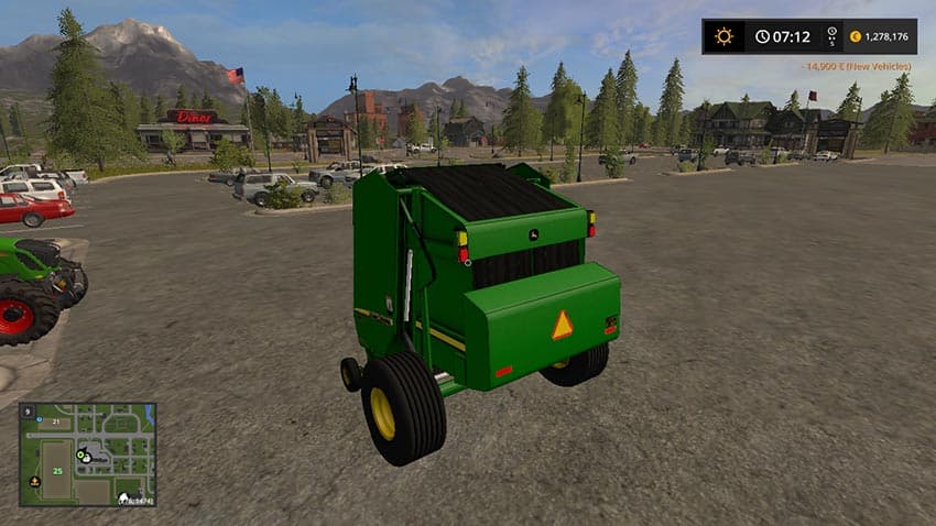 John Deere 568 2