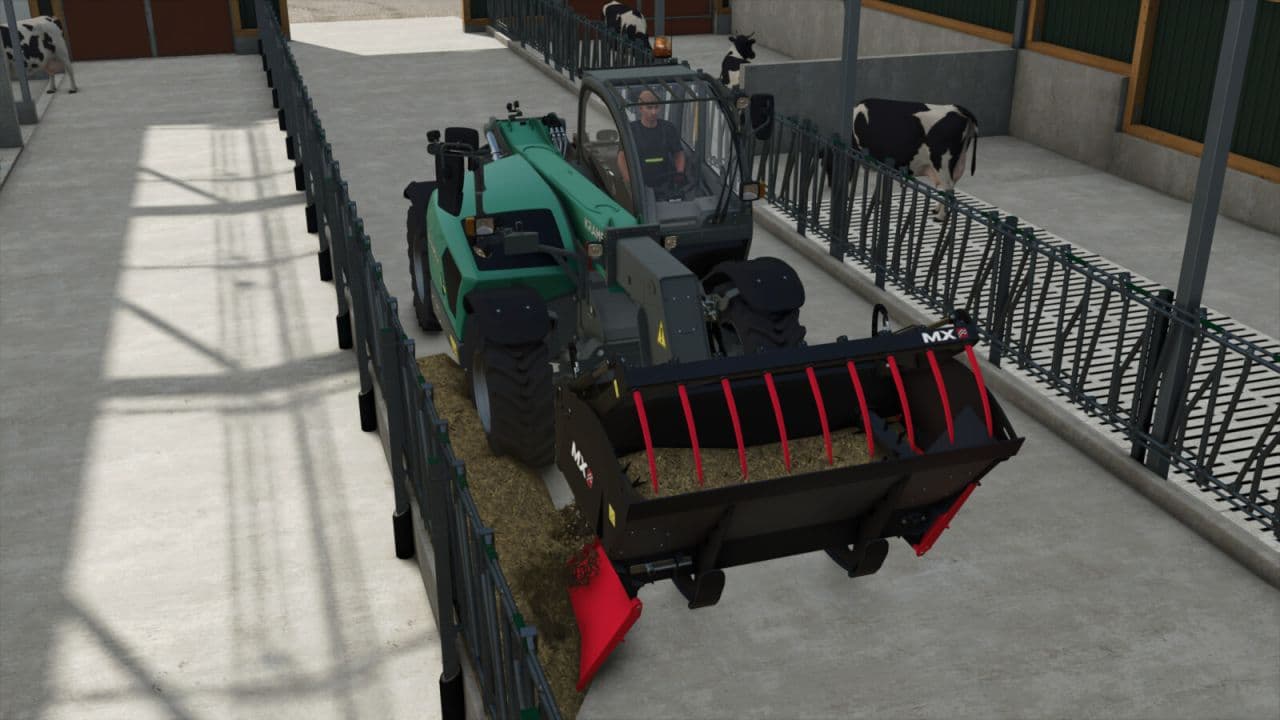 MX Silage Feeding Bucket 2523 2