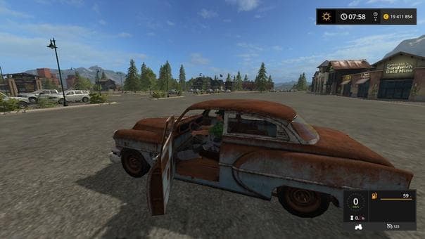 OLD RUSTY CAR 2