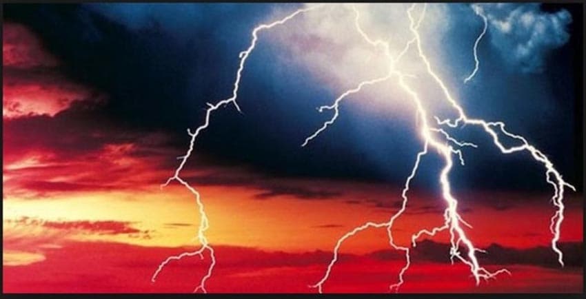 THUNDERSTORM RAIN SOUND [SP]