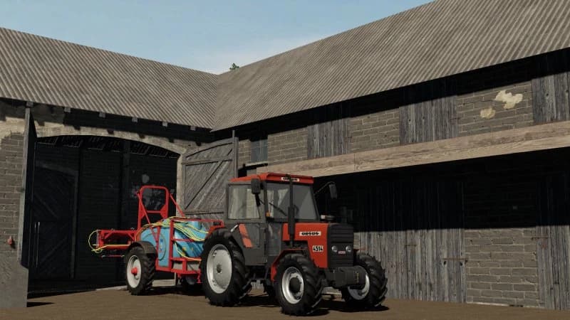 BARN WITH BLACK BRICK COWSHED 3