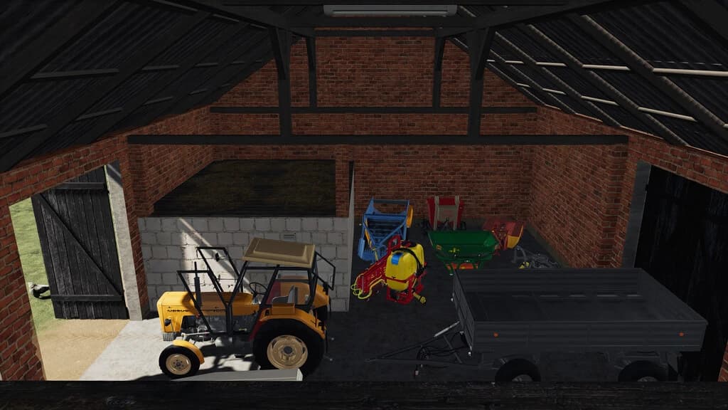 BARN WITH CHICKEN COOP 3