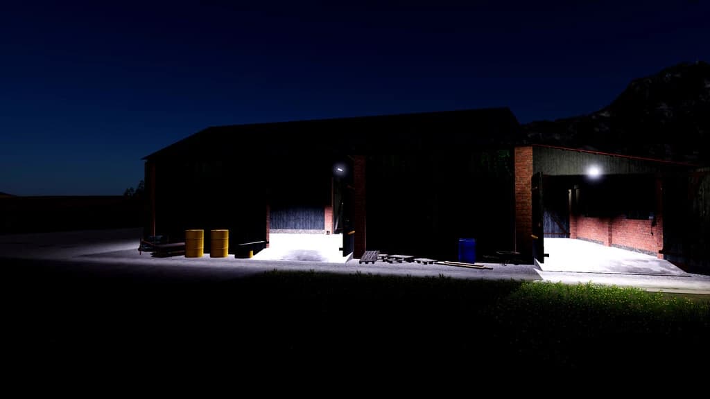 BARN WITH GARAGE 4