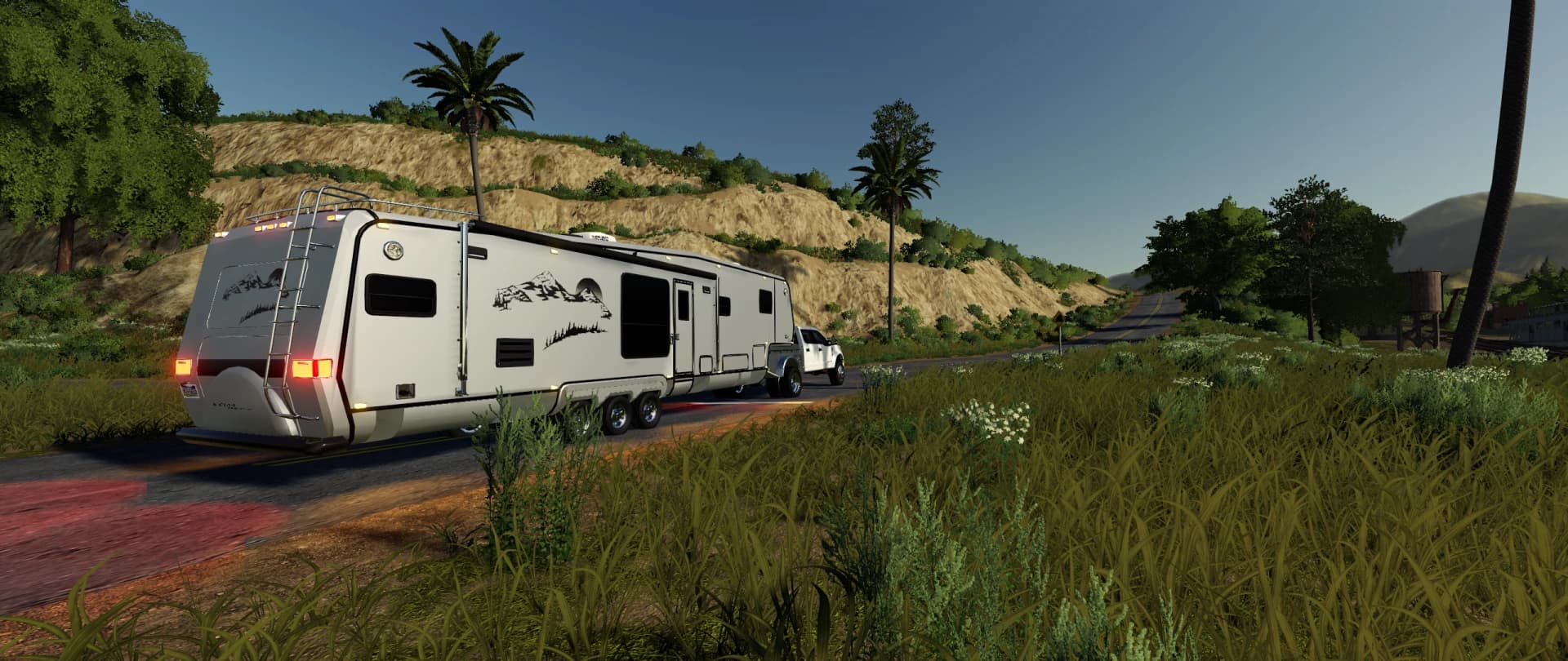EQM SLIDEOUT CAMPER 4