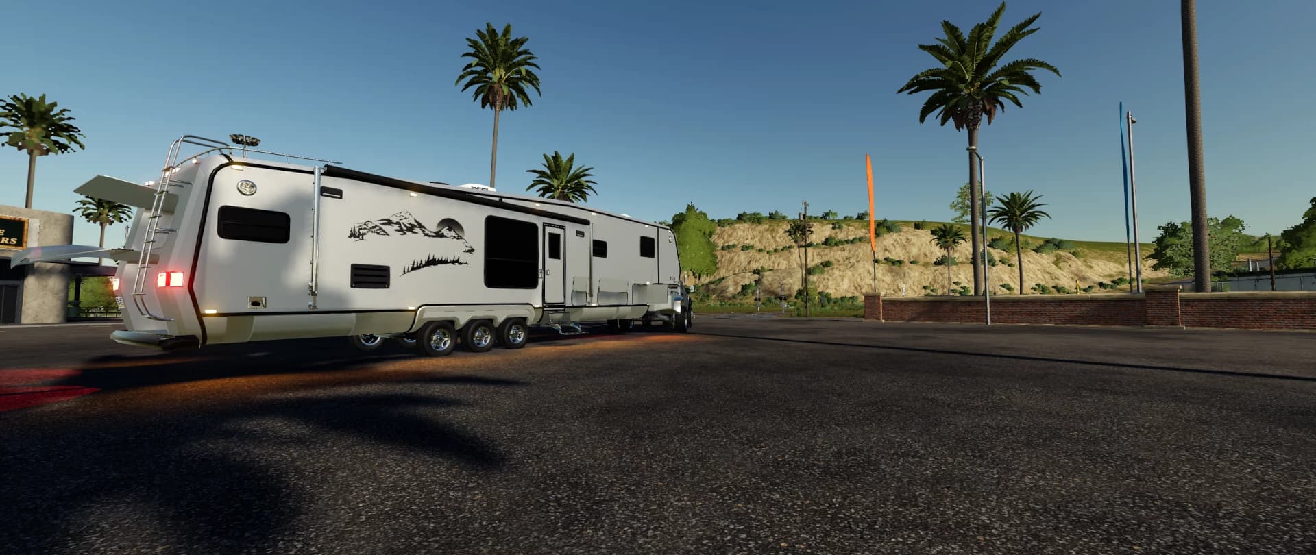 EQM SLIDEOUT CAMPER