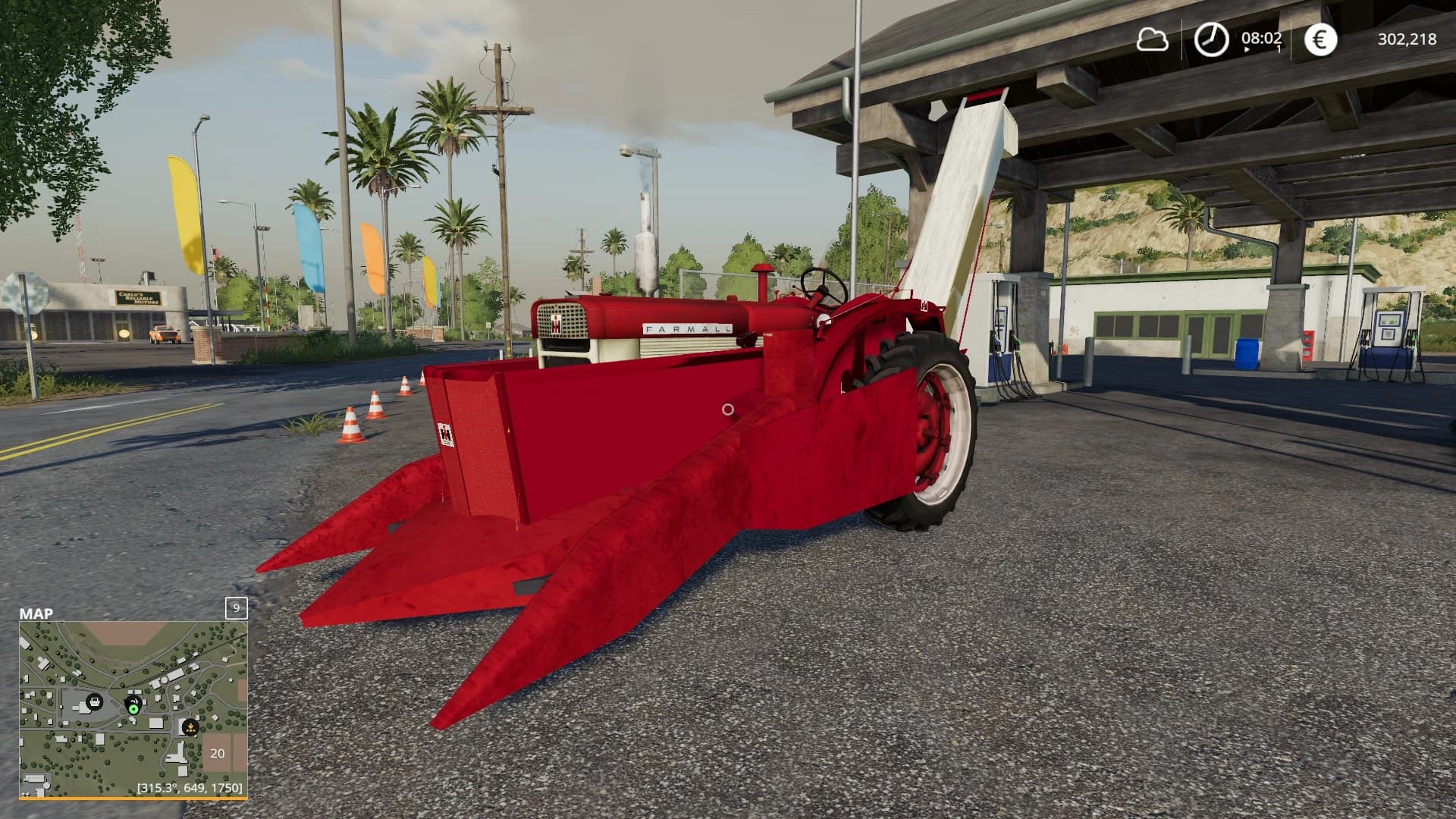 FARMALL 560 CORN PICKER 5