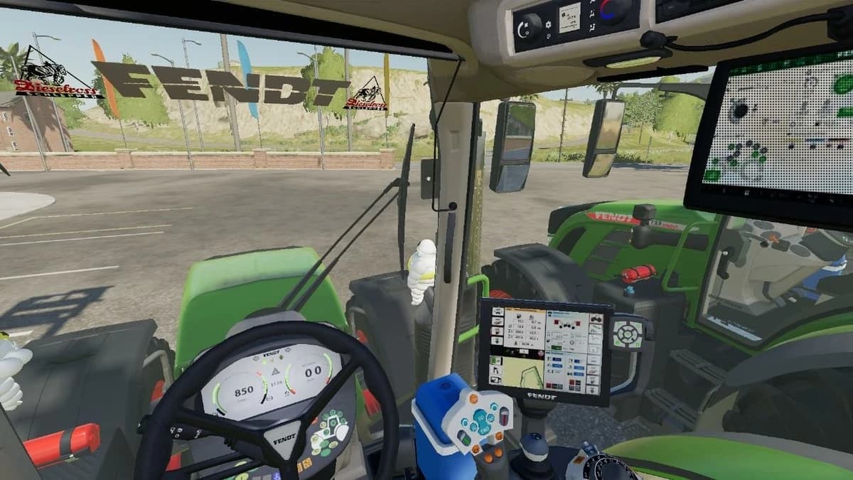 FENDT 700 ONE 3
