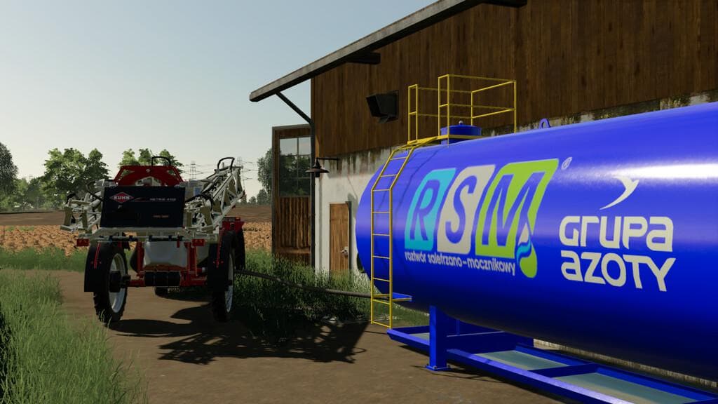 FERTILIZER TANK