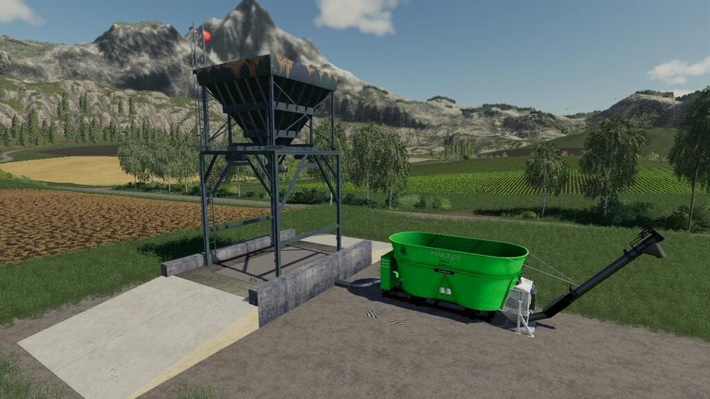 FORAGE MIXER