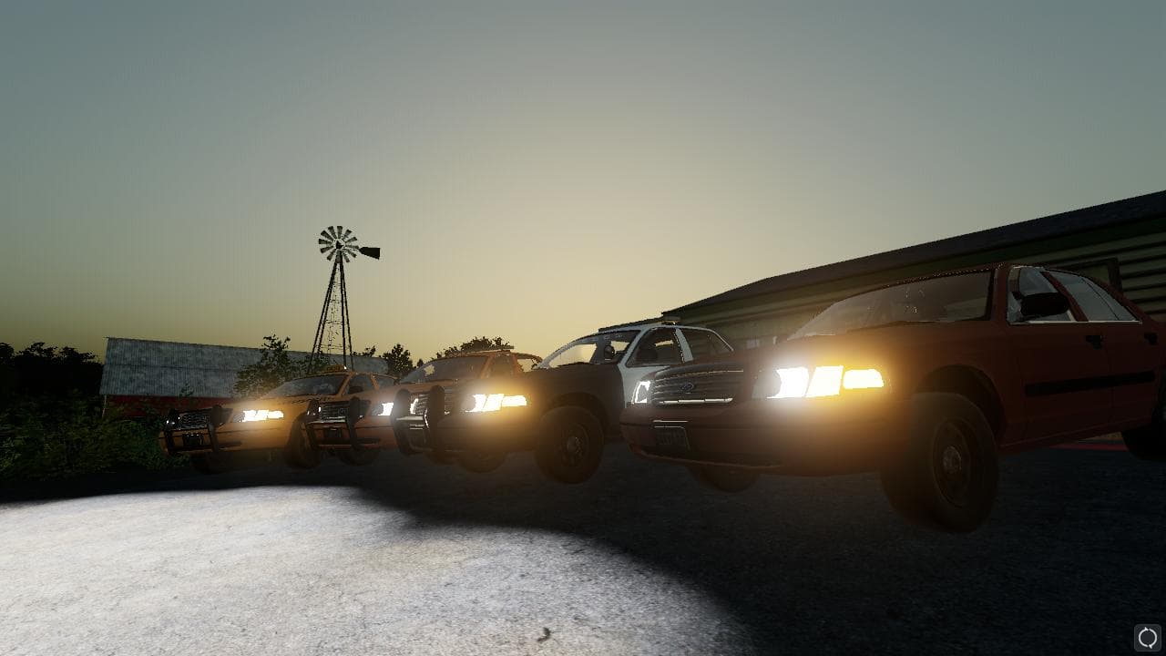FORD CROWN VICTORIA 3