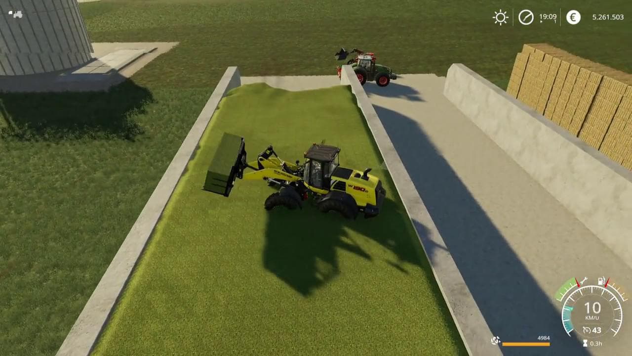 FREELY ROTATABLE SMALL BUNKER