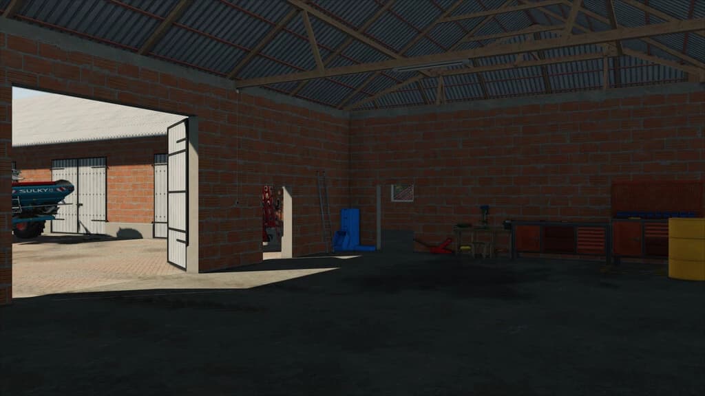 GARAGE FOR MACHINES