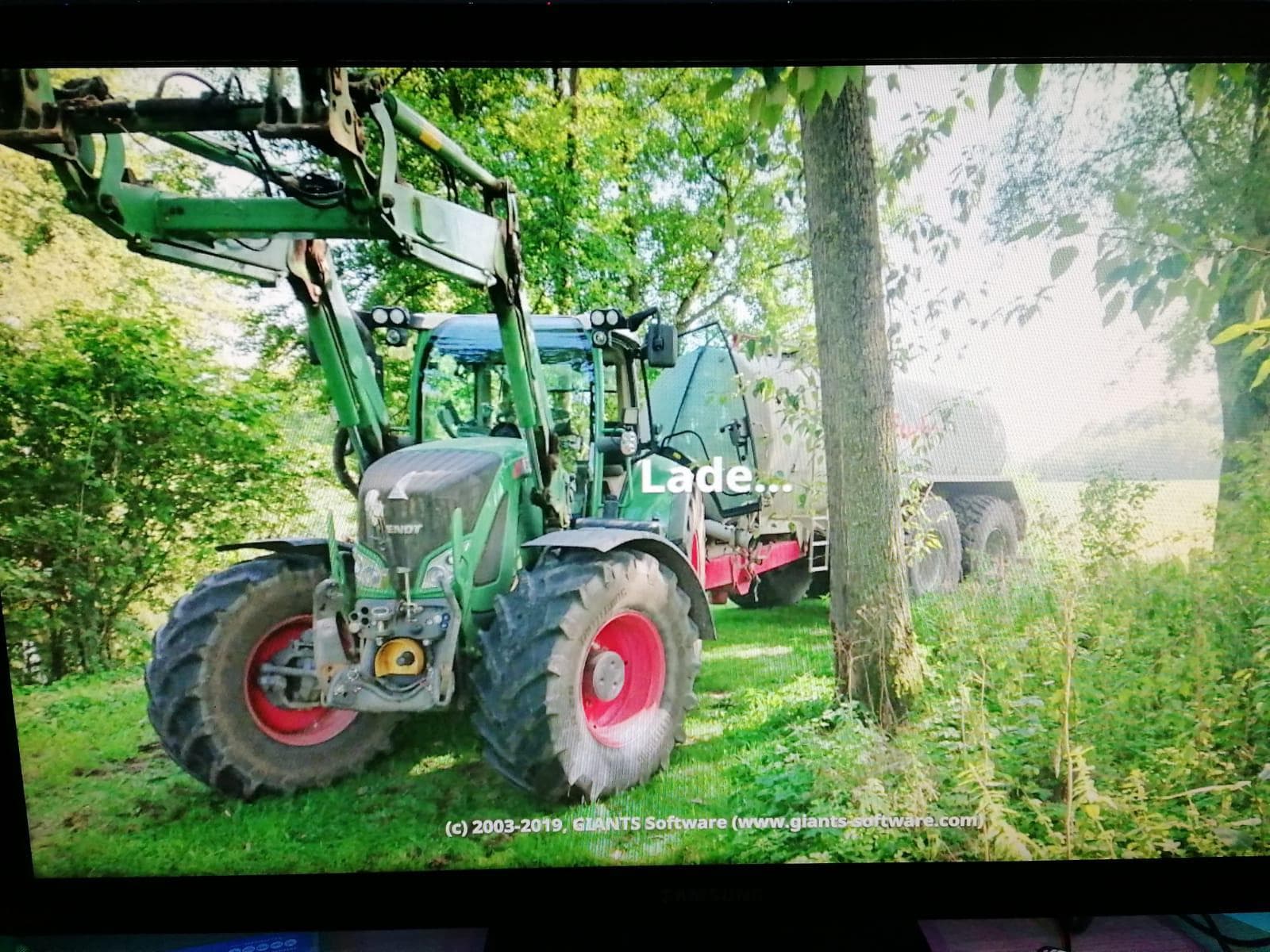 HINTERGRUND FENDT 718 2