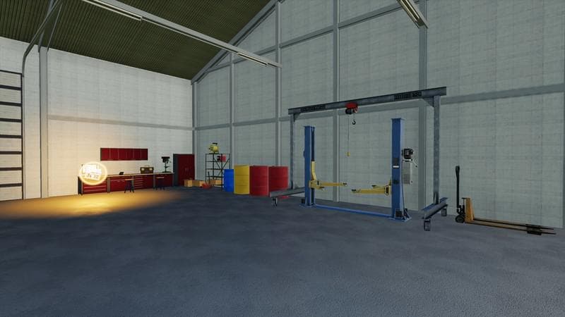 Hall with workshop