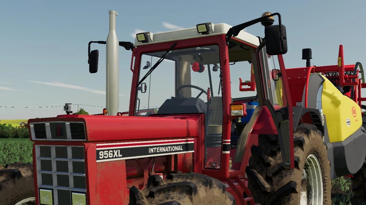 INTERNATIONAL 956XL 4