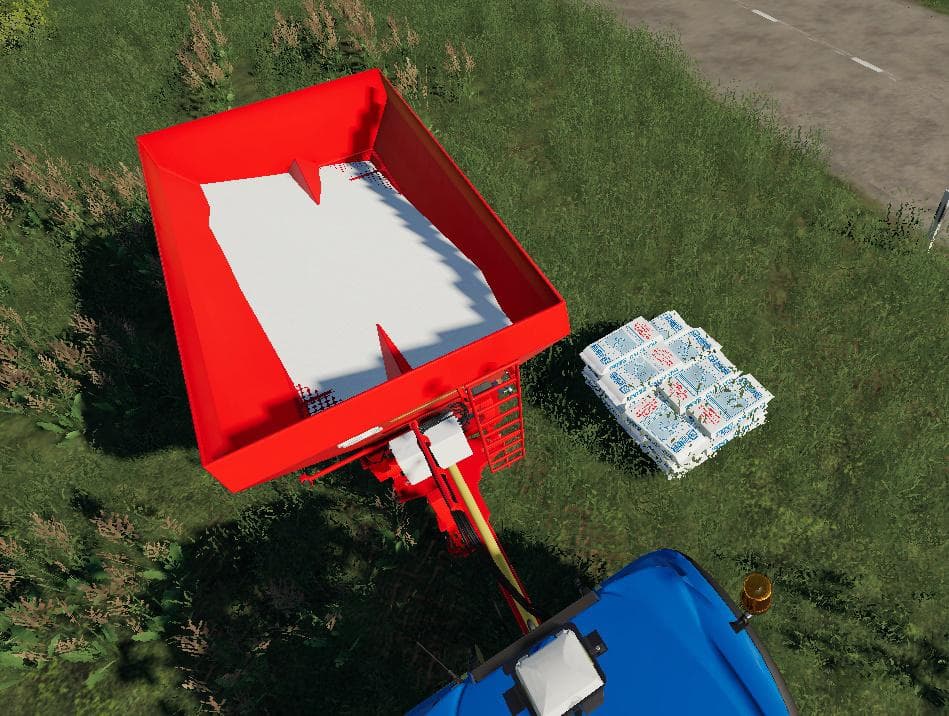 ITALIAN SEEDS, LIME AND FERTILIZER PALLETS 2