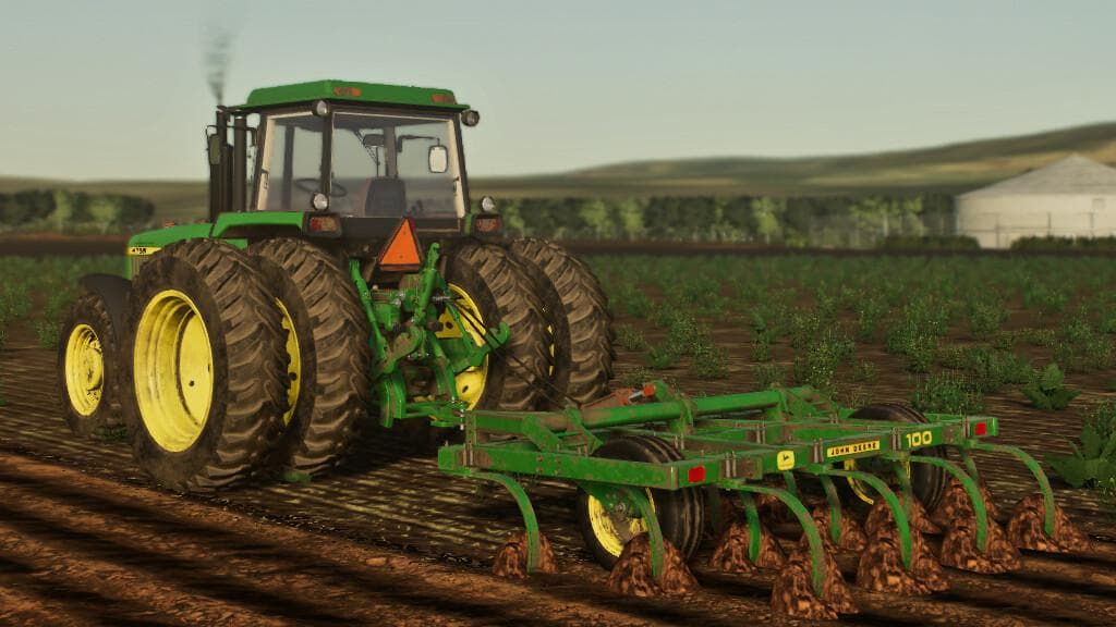 JOHN DEERE 100 CHISEL 4