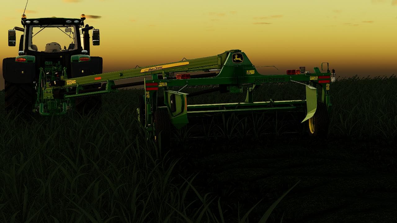 JOHN DEERE 330 MOCO 2