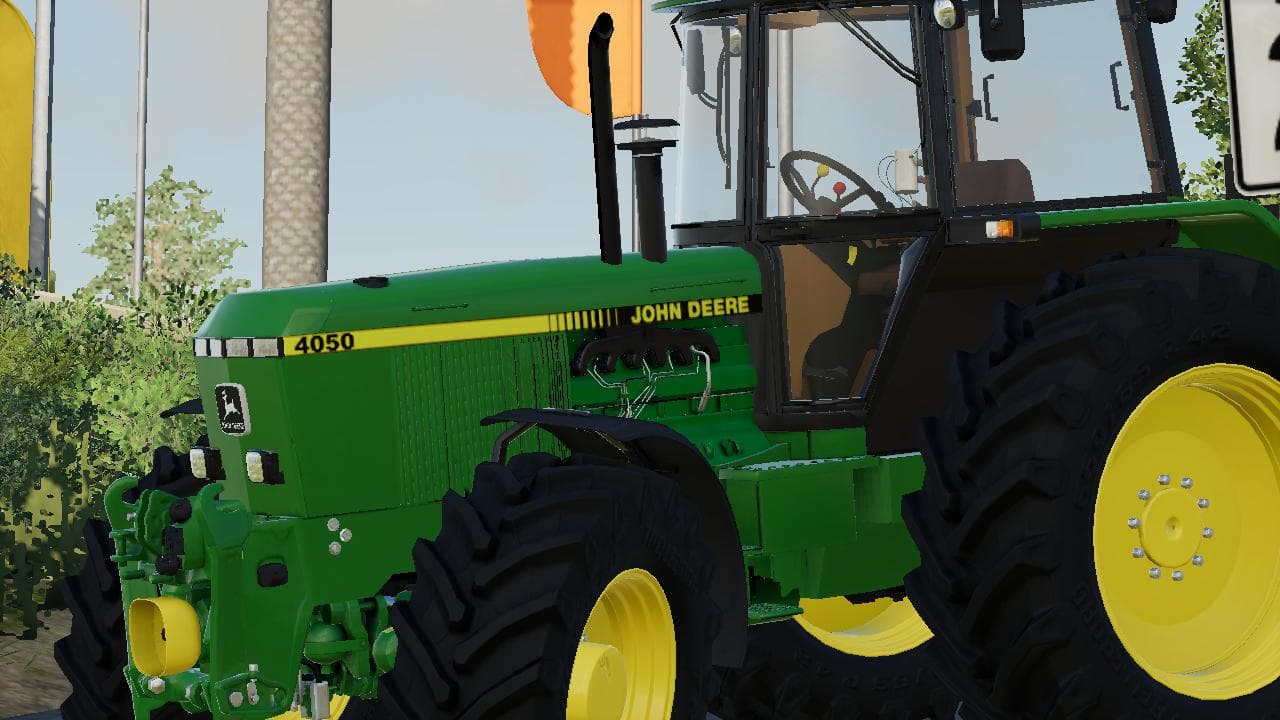 JOHN DEERE 4X50 2