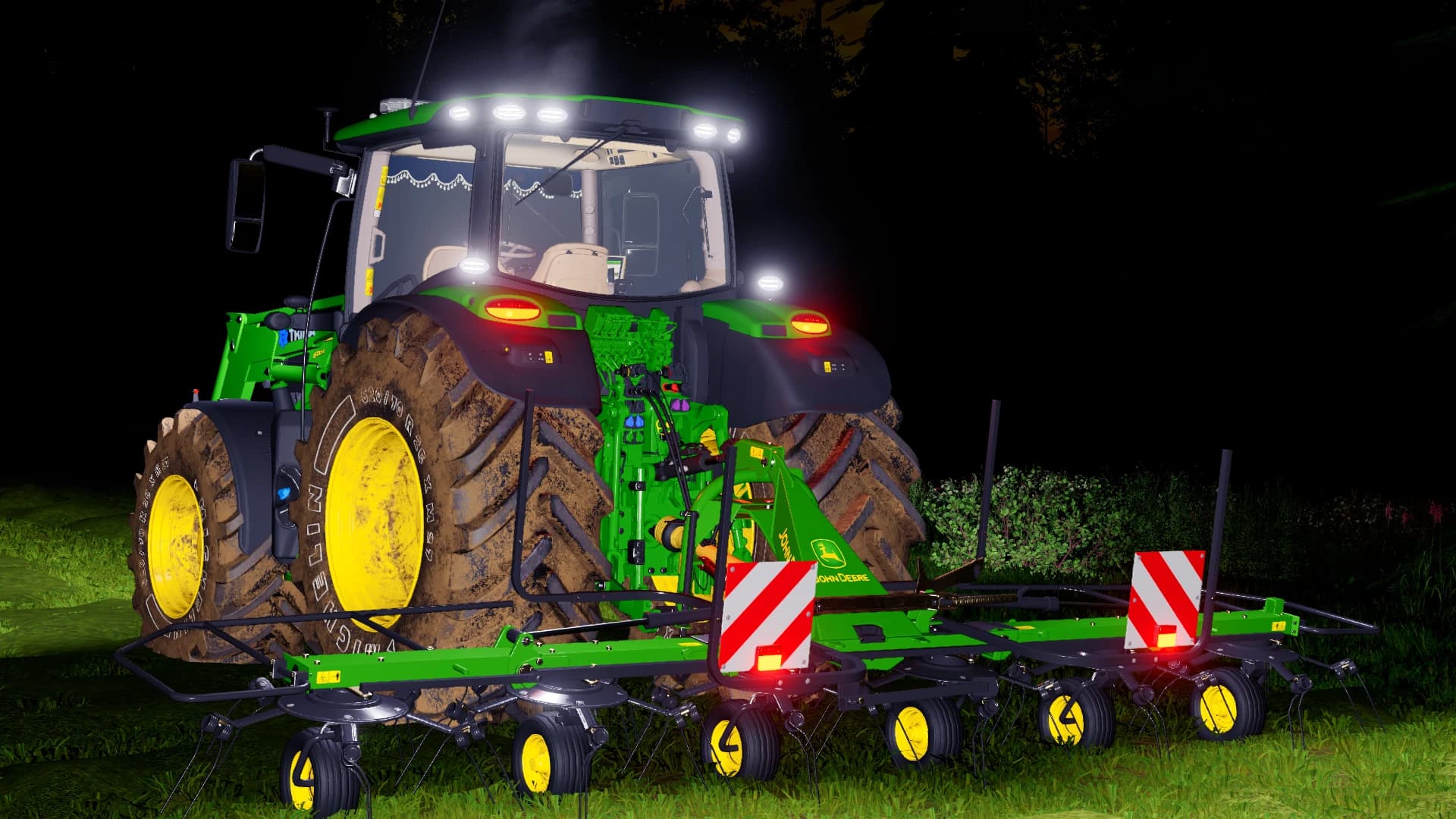 JOHN DEERE TEDDER 2