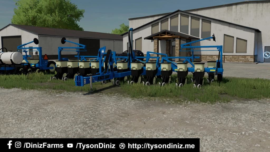 KINZE 3600 12 ROW AND 12/23 ROW PLANTERS 2