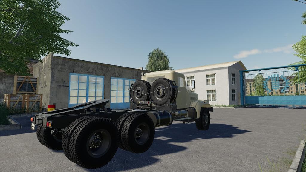 KRAZ-258 3