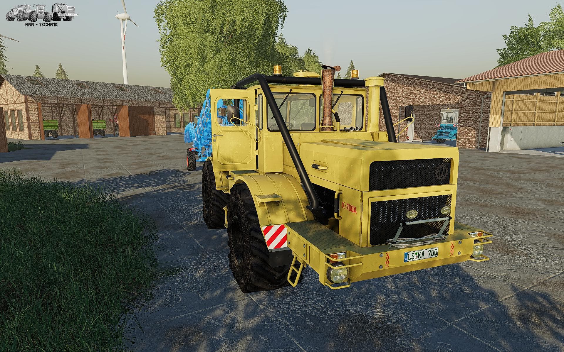 Kirovets K-700A / K-701 Beta
