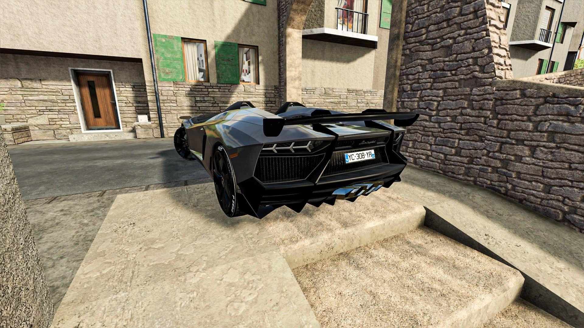 LAMBORGHINI AVENTADOR J 4