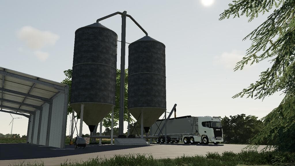 LARGE FARM SILO 3