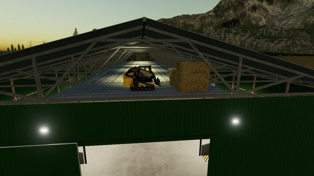 LARGE STORAGE HALL 2