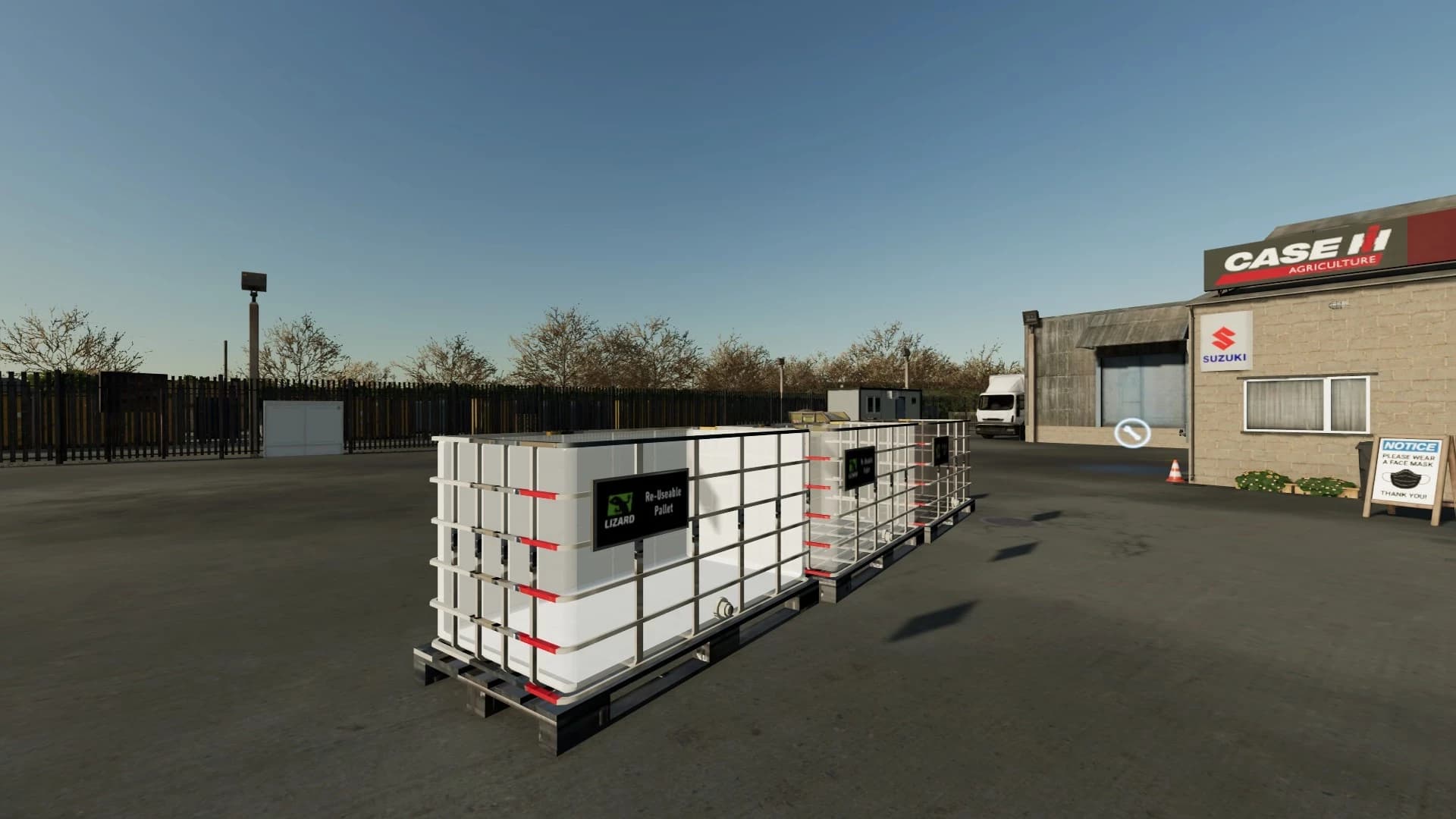 LIZARD RE-USEABLE PALLETS