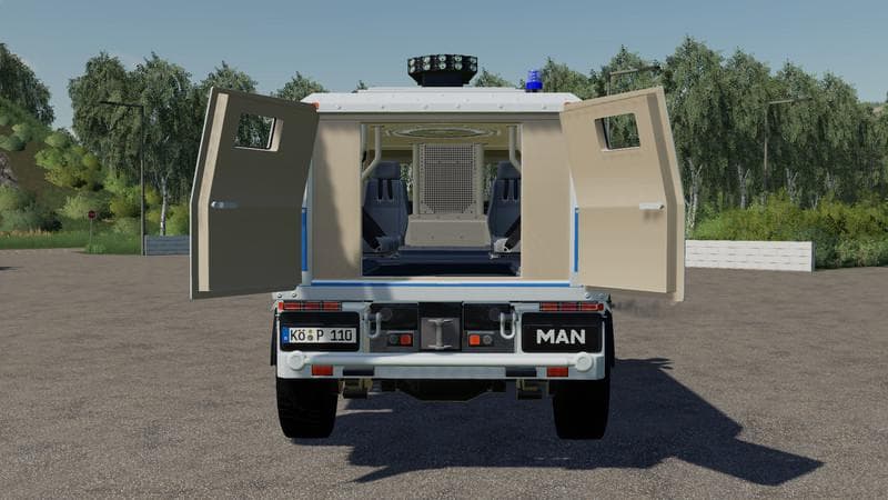 MAN SURVIVOR R GERMAN POLICE 2
