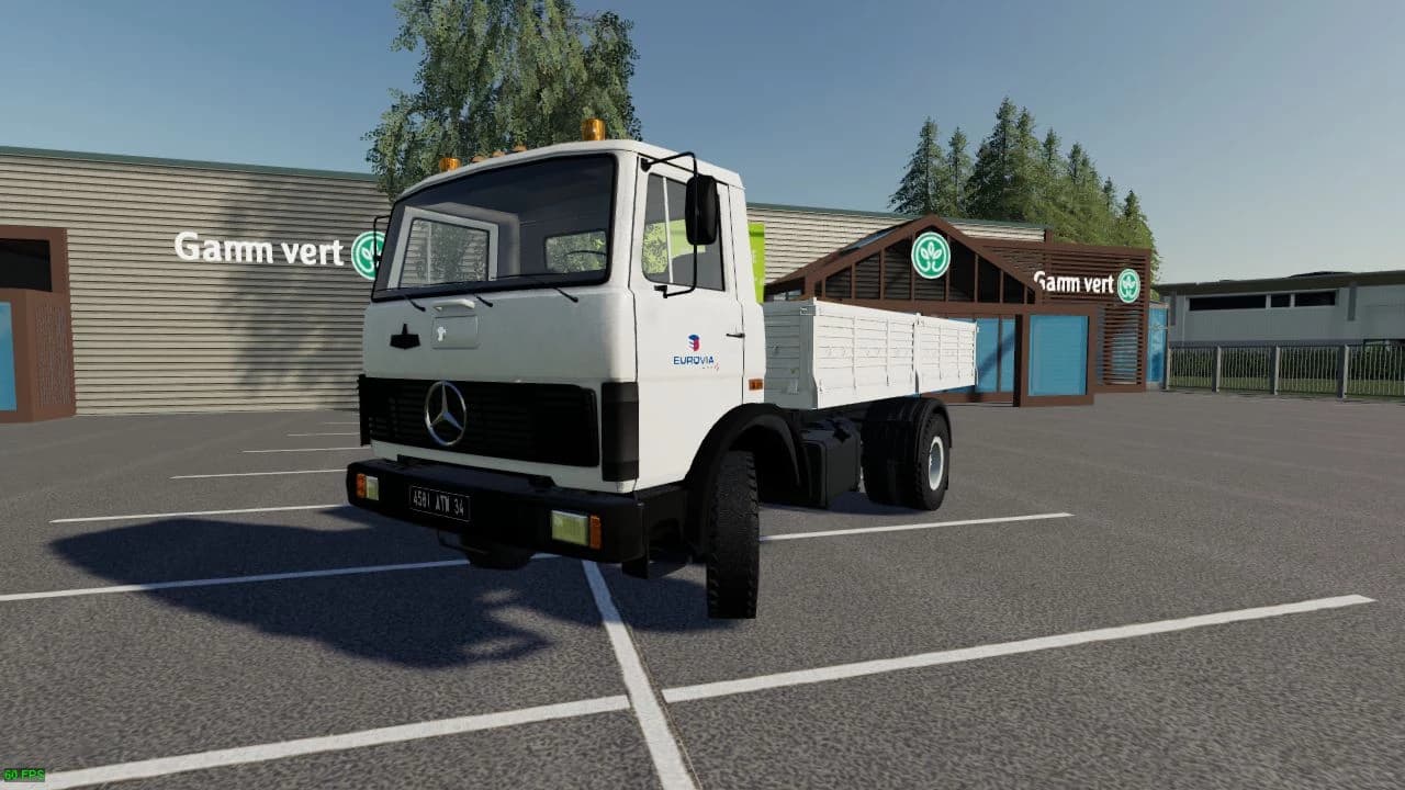 MERCEDES-BENZ 817 2