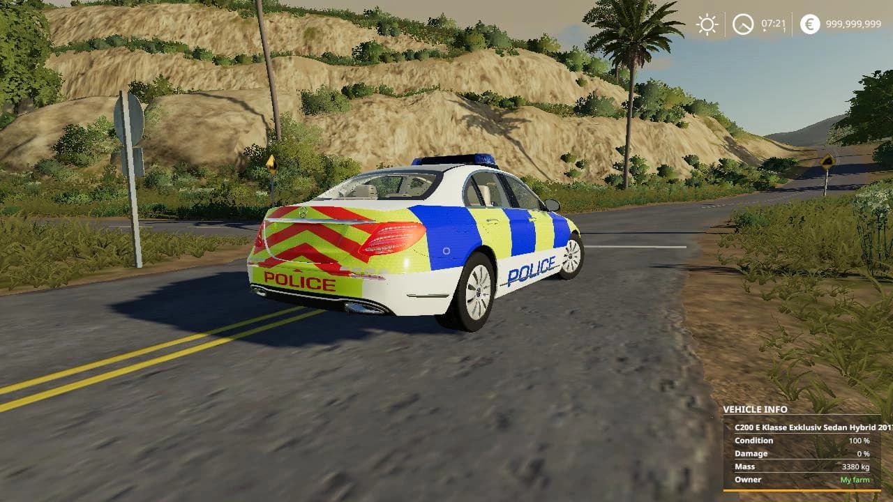 MERCEDES SEDAN HYBRID UK POLICE / TAXI